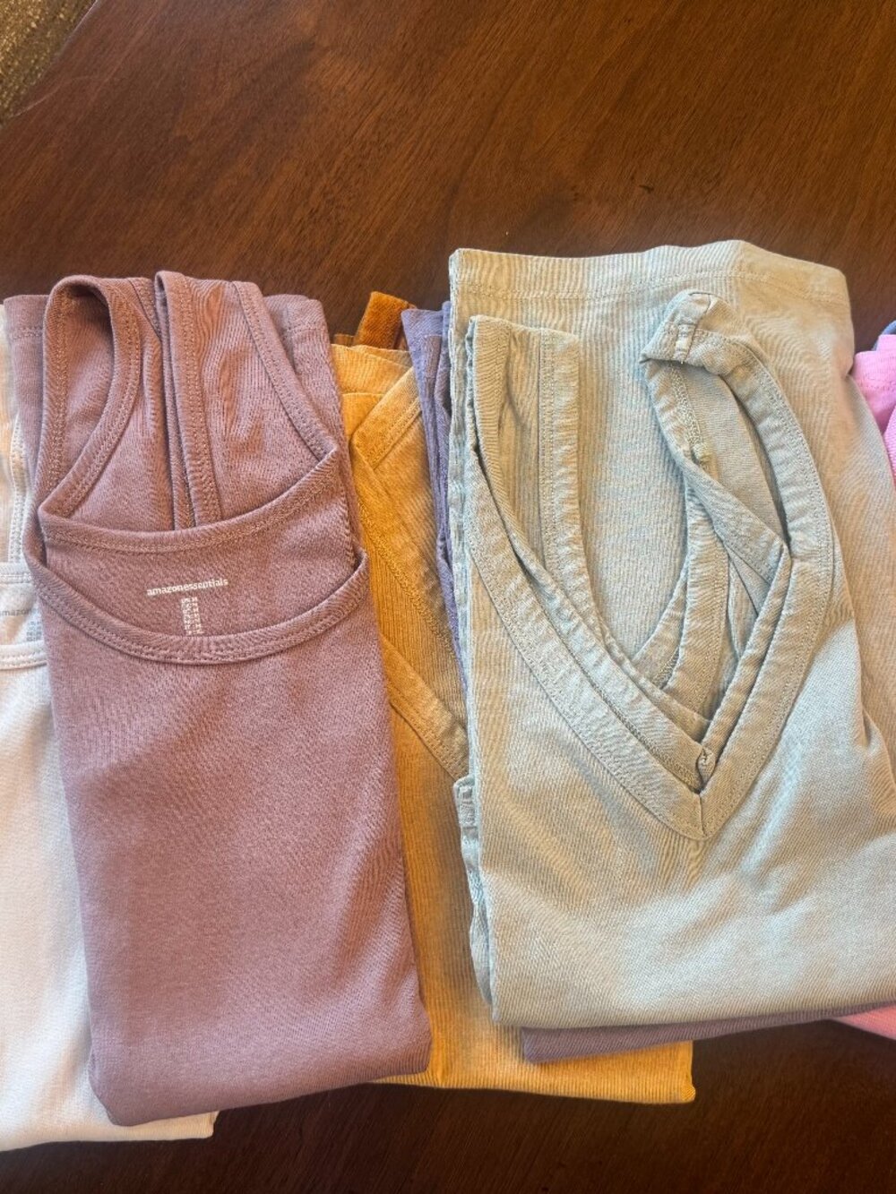 9 Tank Tops in Various Colours, Size M